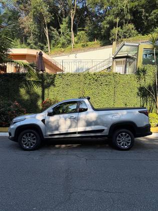 FIAT STRADA 1.3 FIREFLY FLEX FREEDOM CS MANUAL